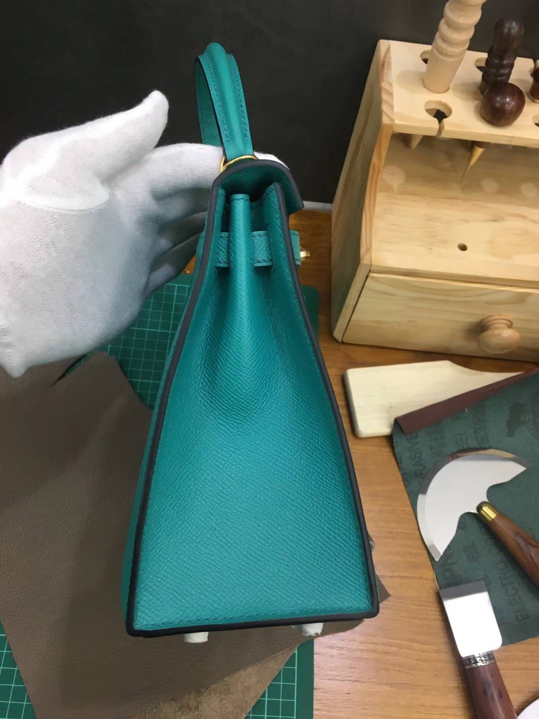 Hermes Kelly25CM 爱马仕7F孔雀蓝原厂十字纹牛皮凯莉包 金扣