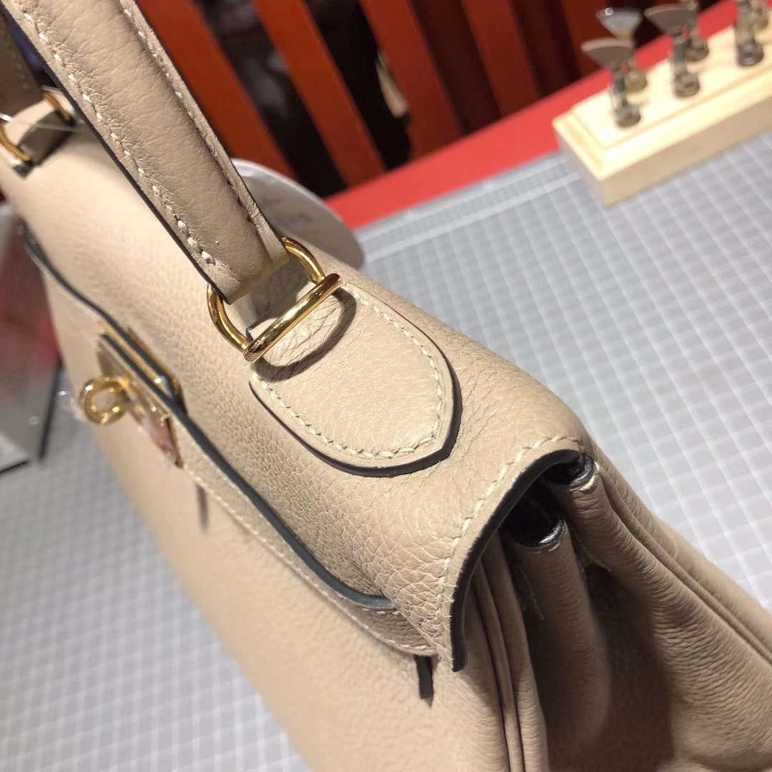 爱马仕凯莉包尺寸 Hermes Kelly28CM S2风衣灰Togo牛皮 金扣