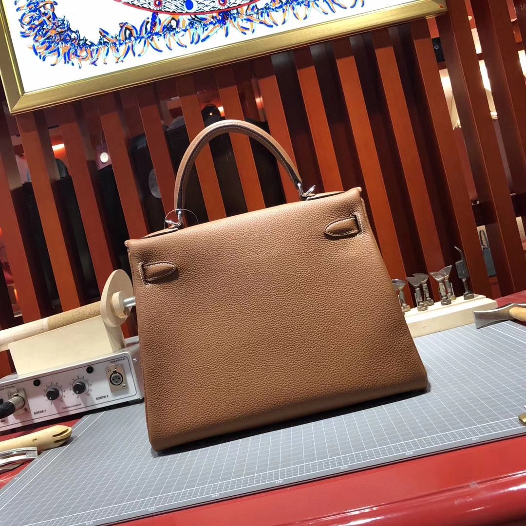 Hermes Kelly28CM 爱马仕荔枝纹牛皮凯莉包 CK37金棕色Gold 银扣