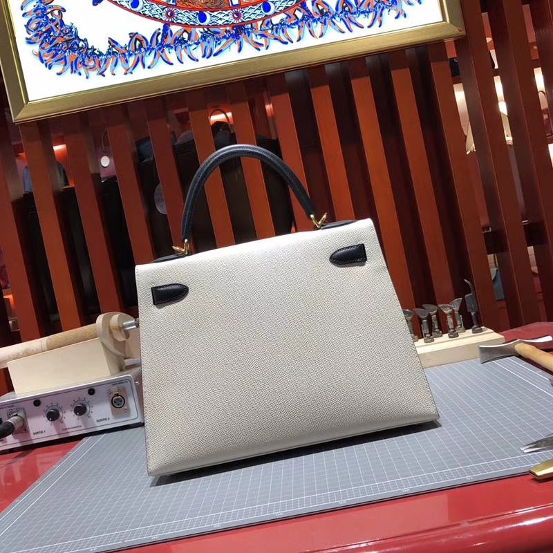 爱马仕拼色凯莉包 Hermes Kelly28CM 奶昔白拼黑色Epsom牛皮 金扣