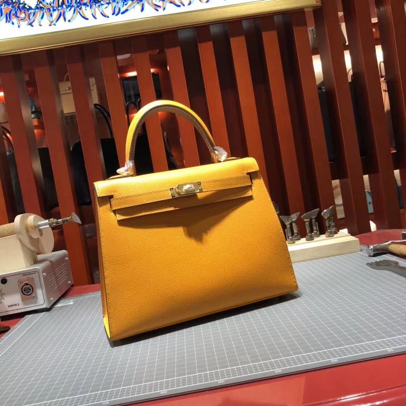 爱马仕凯莉包尺寸 Hermes Kelly25CM 太阳黄原厂Epsom牛皮 金扣