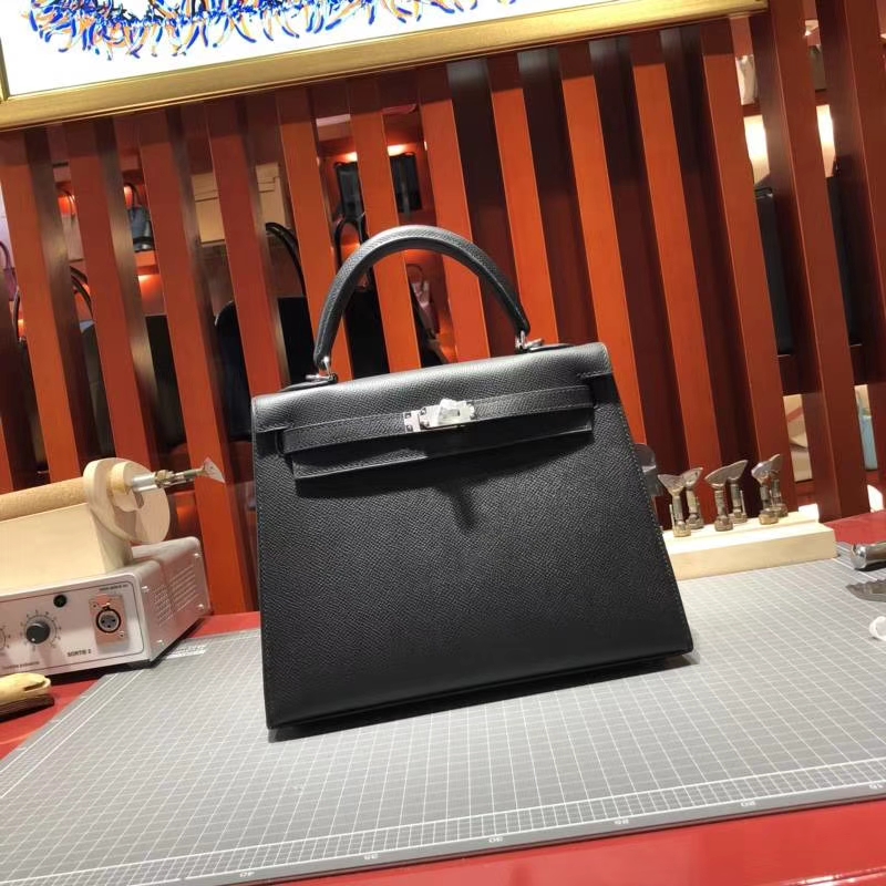 爱马仕包包官网 Hermes Kelly25CM 黑色原厂Epsom牛皮凯莉包 银扣