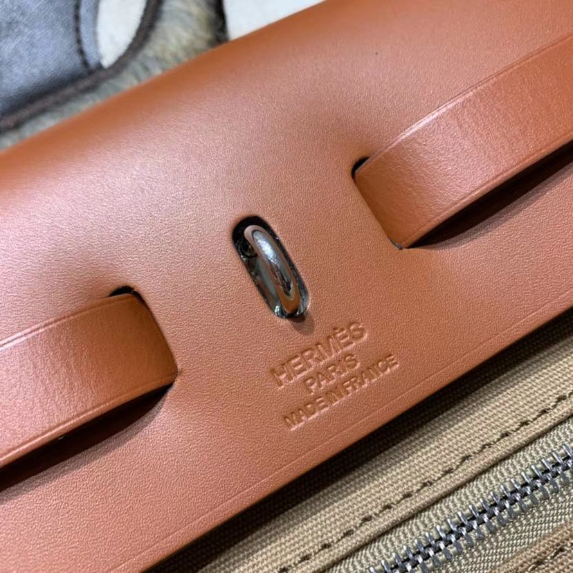 爱马仕女包价格 Hermes Herbag31CM 休闲风衣灰帆布拼马鞭皮手提包