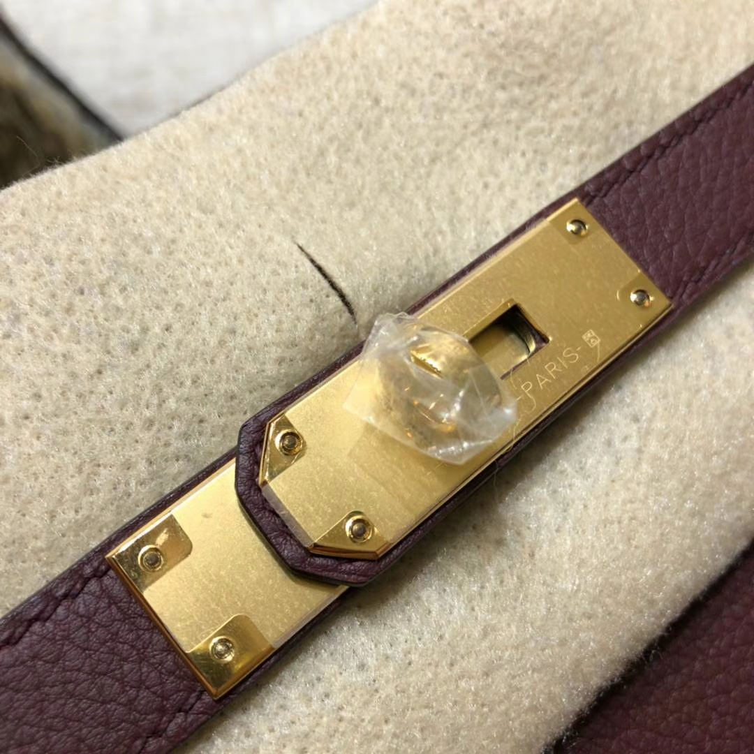 爱马仕凯莉包价格 Hermes Kelly32CM 波尔多酒红Togo牛皮 金扣