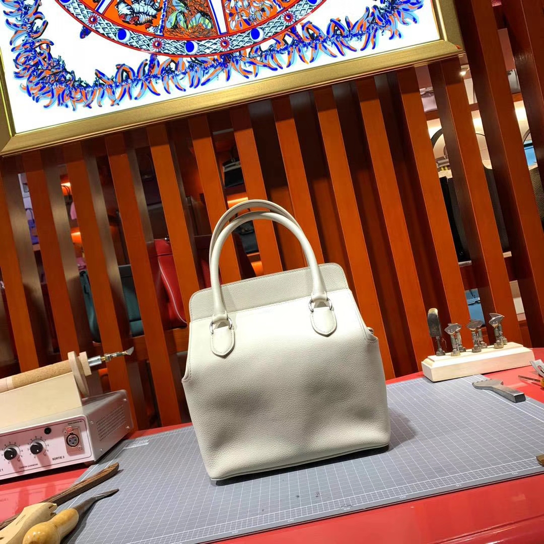 爱马仕包包价格 Hermes Toolbox20CM 80珍珠灰Evercolor牛皮手提女包 银扣