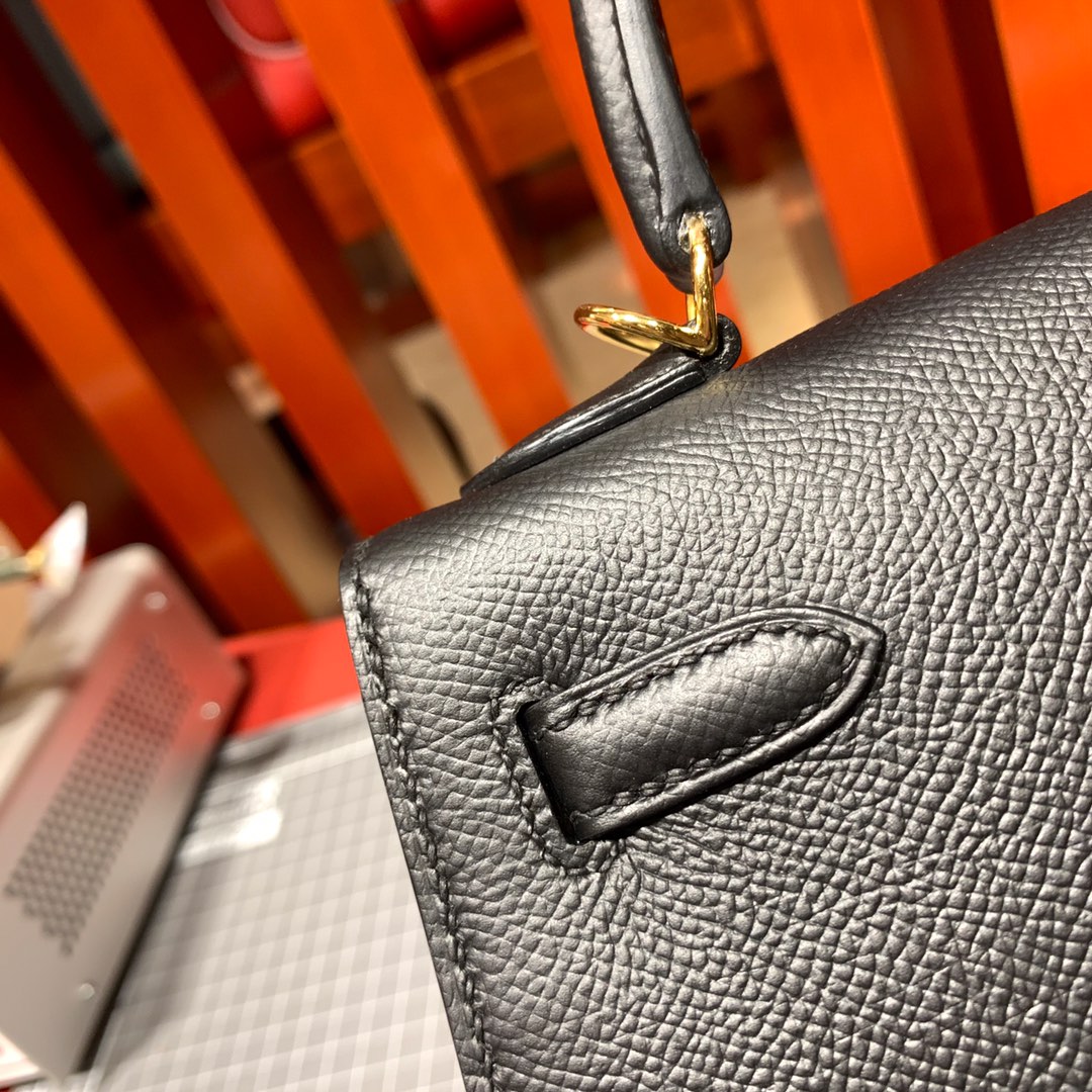 爱马仕凯莉包价格 Hermes Kelly25CM 黑色顶级十字纹牛皮 金扣