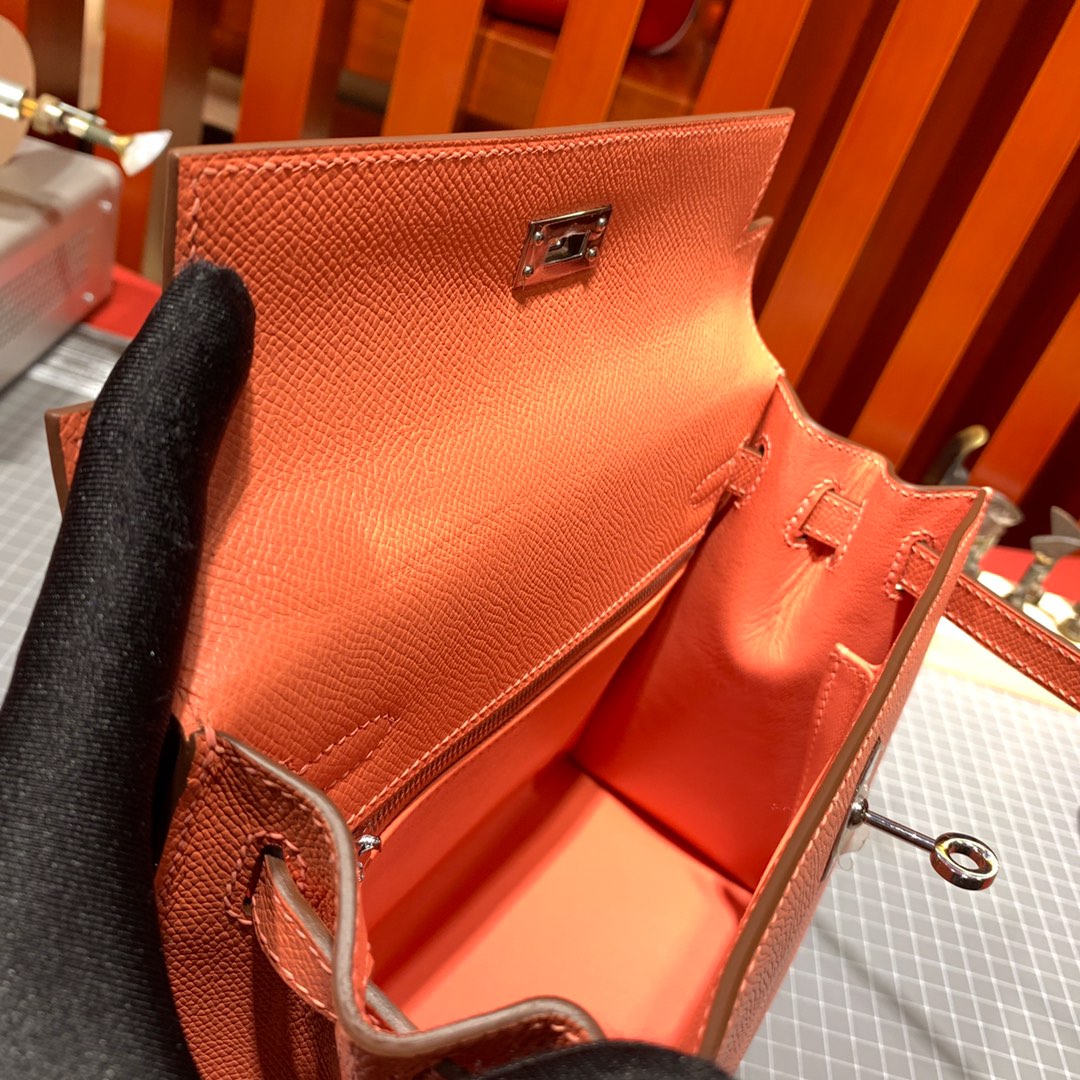 爱马仕经典女包 Hermes Kelly25CM 龙虾粉进口Epsom牛皮凯莉包 金扣