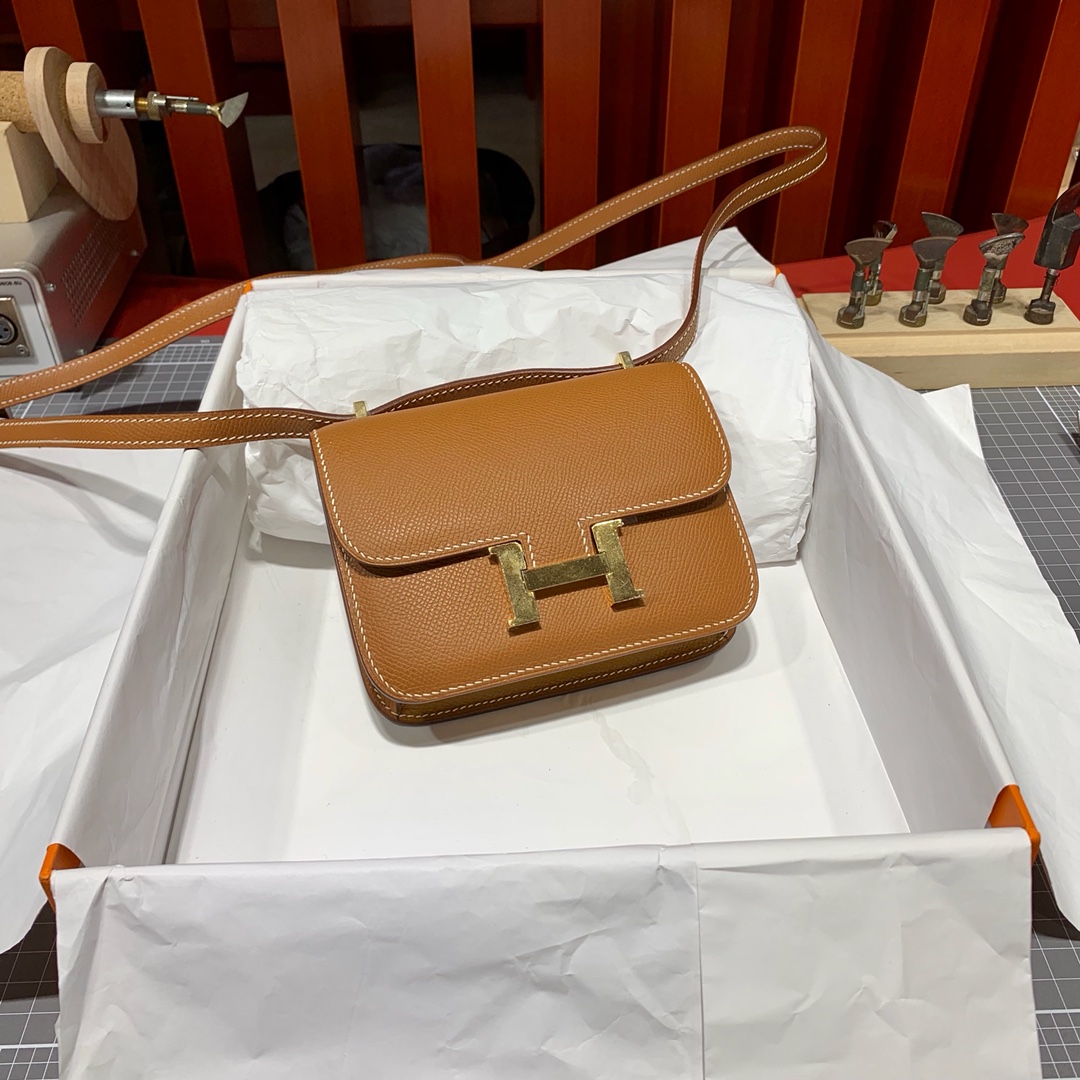 Hermes Mini Constance14CM 爱马仕土黄色Epsom牛皮迷你康斯坦包 金扣