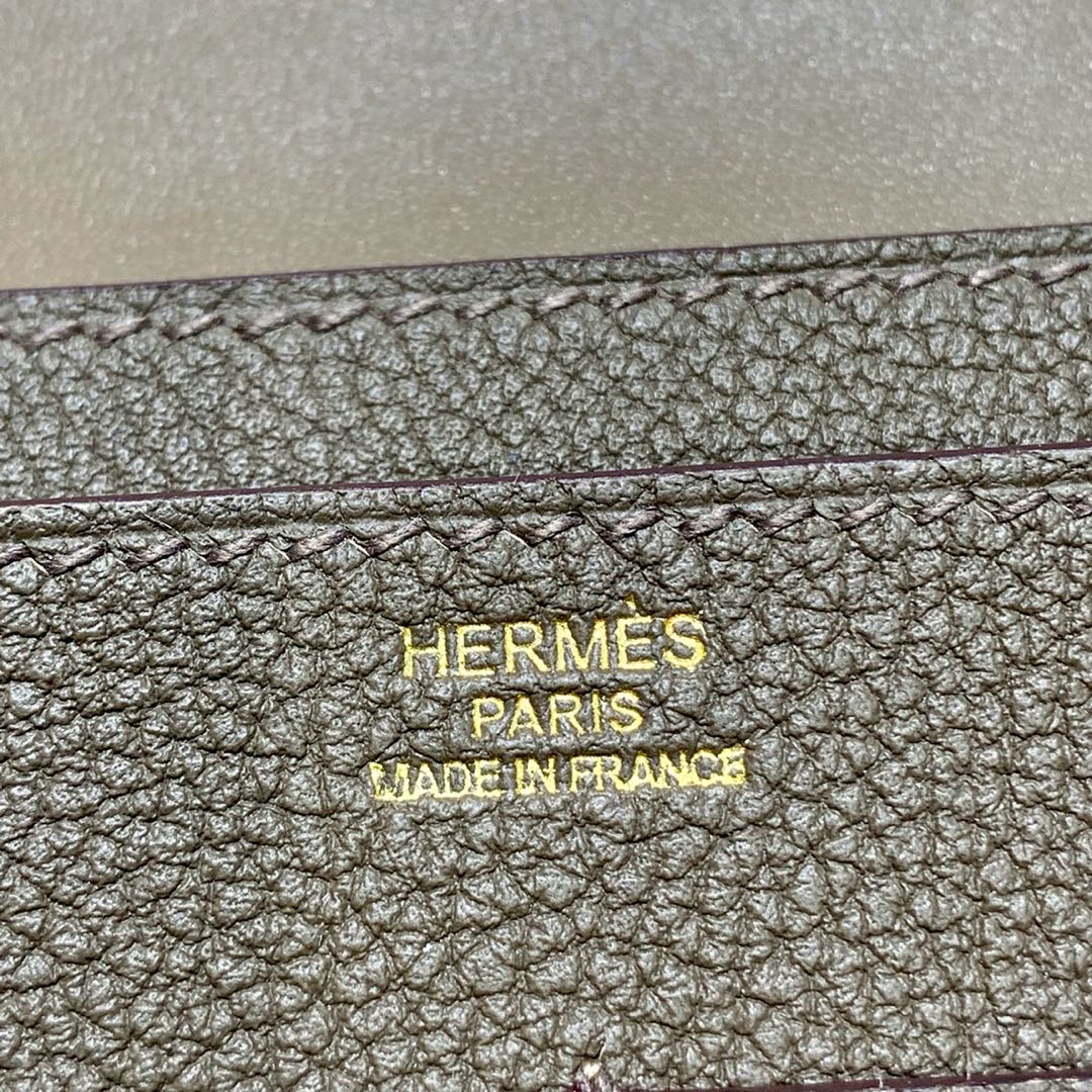 Hermes Dogon 爱马仕深大象灰进口Togo牛皮护照本钱夹卡包 金扣